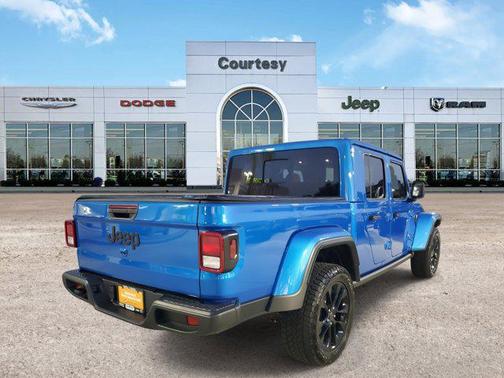 2025 Jeep Gladiator Nighthawk