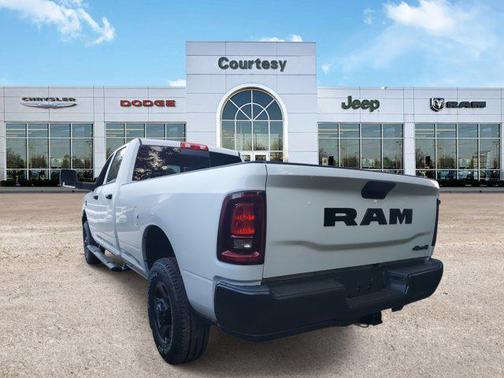 2025 RAM 3500 Tradesman Crew Cab 4x4 8' Box