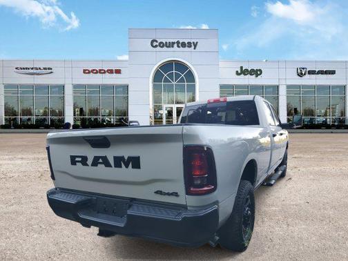 2025 RAM 3500 Tradesman Crew Cab 4x4 8' Box