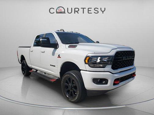 Bright White Clearcoat 2024 RAM 2500 Big Horn Crew Cab 4x4 6'4' Box