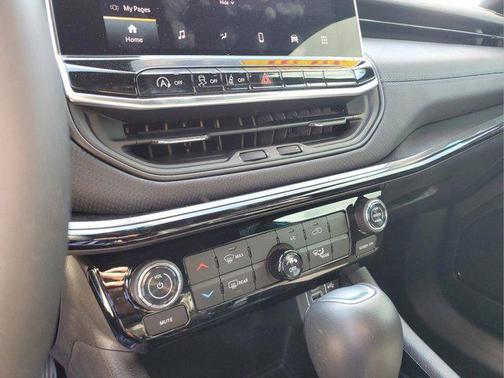Hydro Blue Pearlcoat 2026 Jeep Compass Latitude