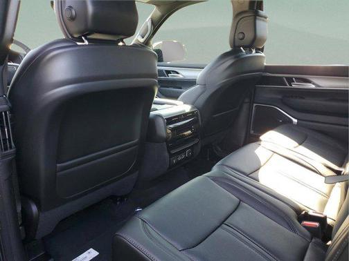 2026 Jeep Grand Wagoneer L 4x2