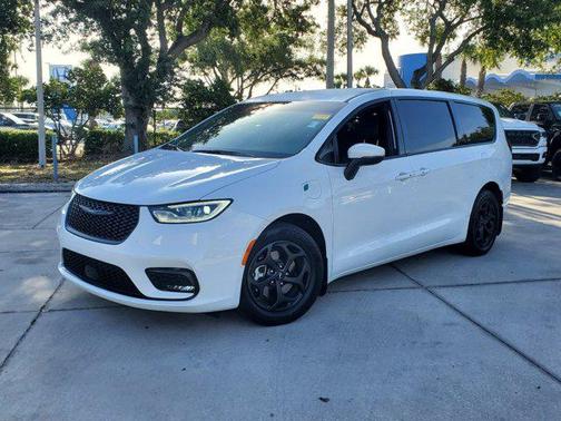 Bright White Clearcoat 2023 Chrysler Pacifica Hybrid Touring L