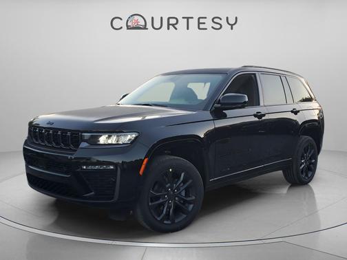 Diamond Black Crystal Pearlcoat 2026 Jeep Grand Cherokee Limited