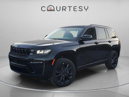 Diamond Black Crystal Pearlcoat 2026 Jeep Grand Cherokee Limited