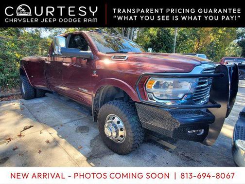 2021 RAM 3500 Laramie Crew Cab 4x4 8' Box