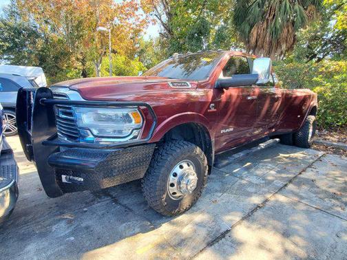 2021 RAM 3500 Laramie Crew Cab 4x4 8' Box
