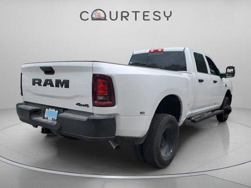 2026 RAM 3500 Tradesman Crew Cab 4x4 8' Box