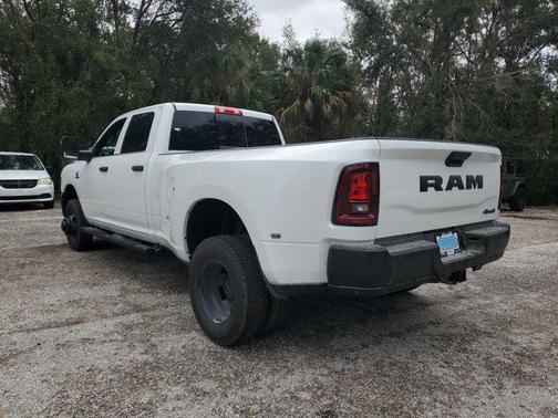 2026 RAM 3500 Tradesman Crew Cab 4x4 8' Box
