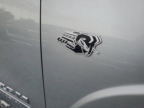 Silver Zynith 2026 RAM 1500 ST