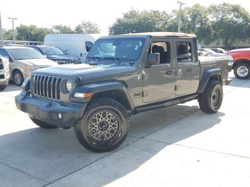 Sting-Gray Clearcoat 2020 Jeep Gladiator Sport S
