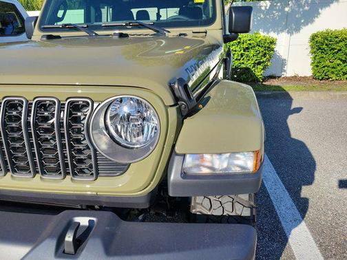2025 Jeep Gladiator High Tide