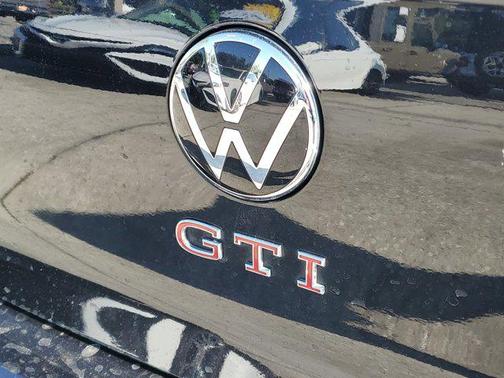 2022 Volkswagen Golf GTI 2.0T SE DSG
