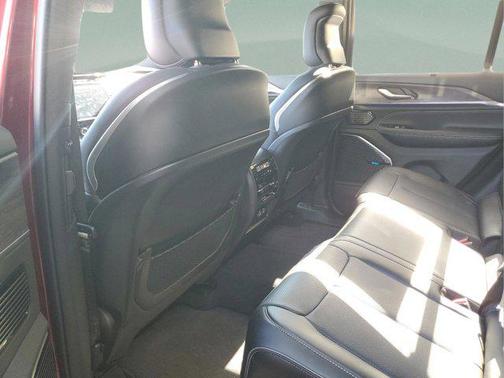 Velvet Red Pearlcoat 2024 Jeep Grand Cherokee 4xe Overland