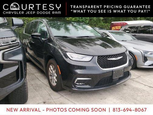 2023 Chrysler Pacifica Touring L