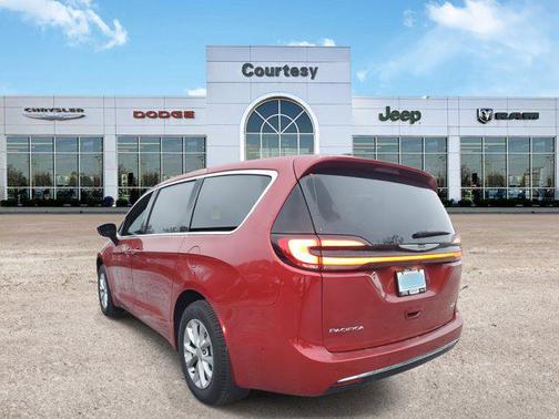 2025 Chrysler Pacifica L