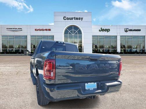 2026 RAM 2500 Big Horn Crew Cab 4x2 6'4' Box