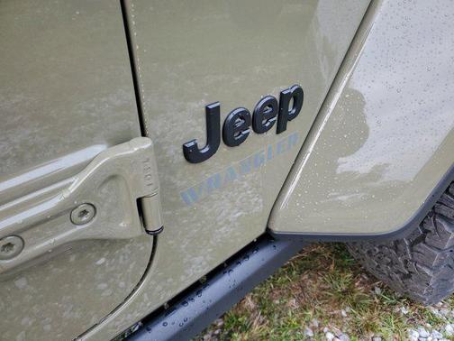 2025 Jeep Wrangler 4xe Willys