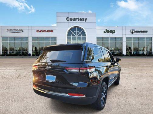 2025 Jeep Grand Cherokee Limited X