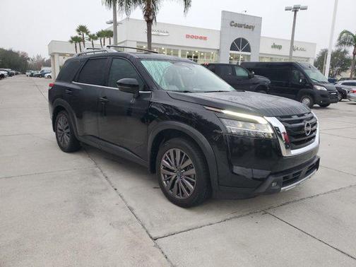 2022 Nissan Pathfinder SL 2WD