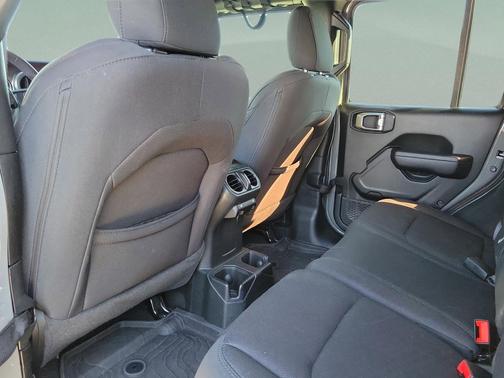 Sting-Gray Clearcoat 2023 Jeep Wrangler Willys