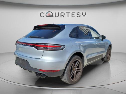 2021 Porsche Macan Macan
