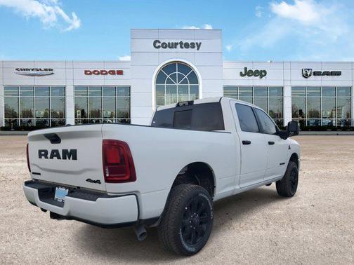 2025 RAM 2500 Big Horn Crew Cab 4x4 6'4' Box