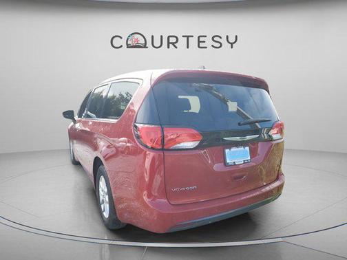 2026 Chrysler Voyager LX