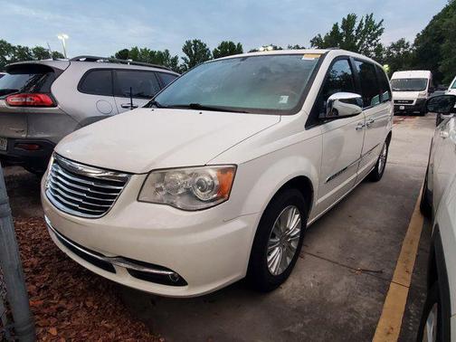 2012 Chrysler Town & Country Limited