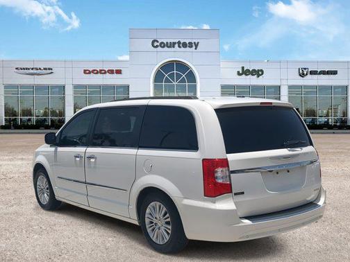 2012 Chrysler Town & Country Limited