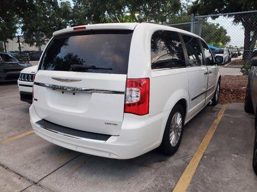 2012 Chrysler Town & Country Limited