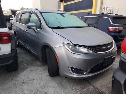 2019 Chrysler Pacifica Touring L