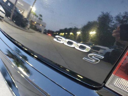2016 Chrysler 300 S