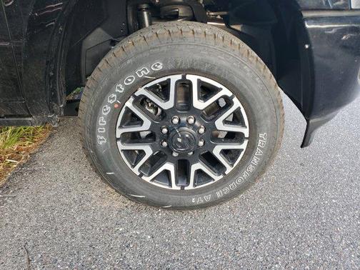 Diamond Black Crystal Pearlcoat 2026 RAM 2500 Limited Crew Cab 4x4 6'4' Box
