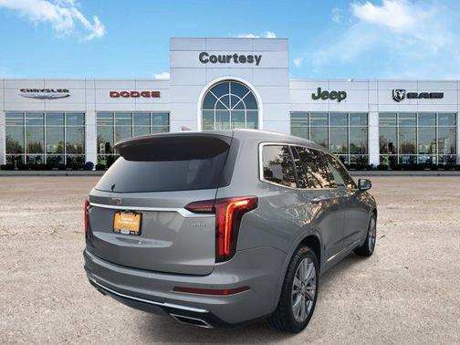 2023 Cadillac XT6 Premium Luxury FWD