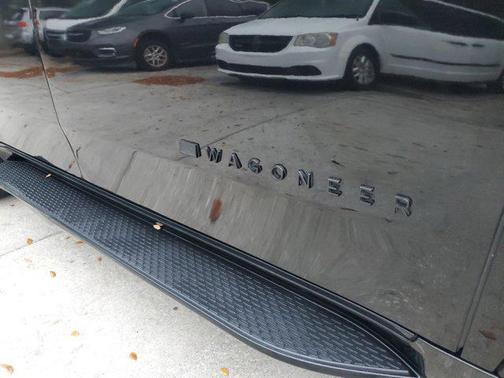 2023 Jeep Wagoneer Series II Carbide 4x2