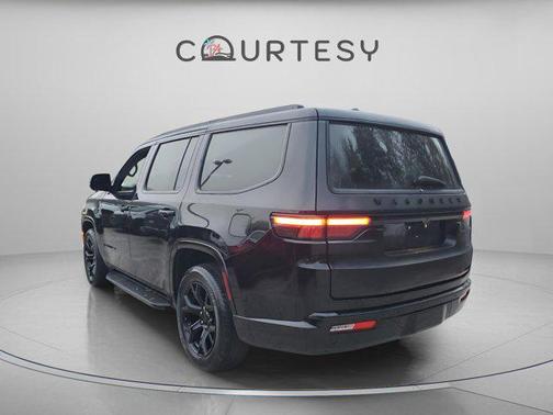 2023 Jeep Wagoneer Series II Carbide 4x2