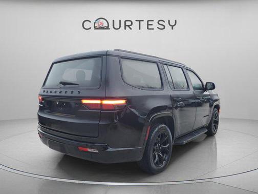 2023 Jeep Wagoneer Series II Carbide 4x2