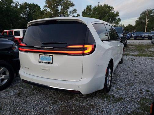 2026 Chrysler Pacifica L