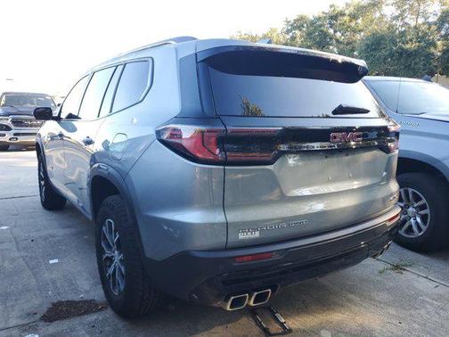 2025 GMC Acadia AWD AT4