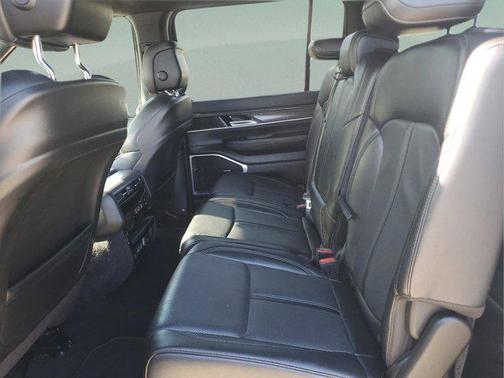 Bright White Clearcoat 2024 Jeep Wagoneer Series II 4x2