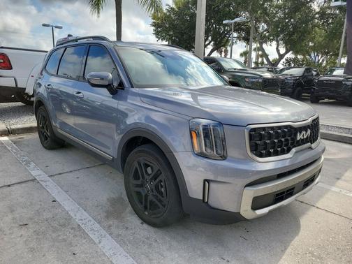 Everlasting Silver 2023 Kia Telluride EX X-Line