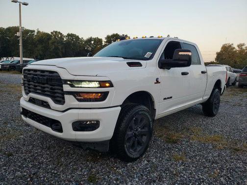 2025 RAM 2500 Big Horn Crew Cab 4x4 6'4' Box