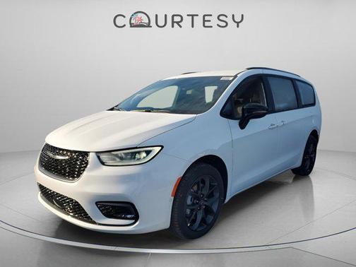 2026 Chrysler Pacifica L