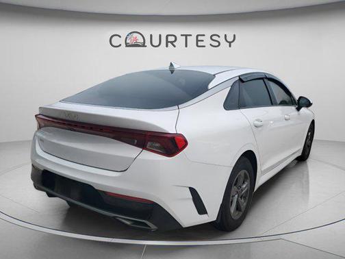 Glacial White Pearl 2023 Kia K5 LXS
