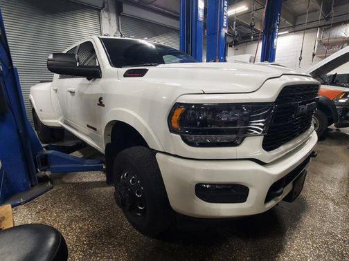 2022 RAM 3500 Limited Mega Cab 4x4 6'4' Box