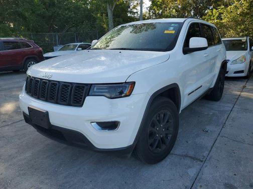 2021 Jeep Grand Cherokee Laredo