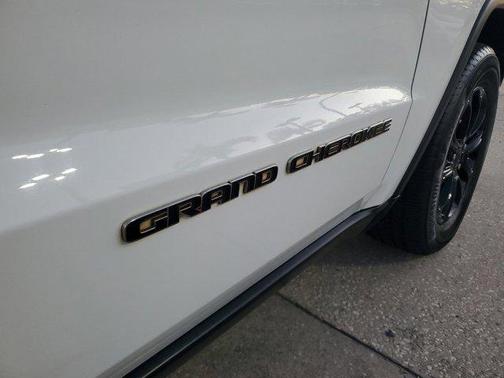 2021 Jeep Grand Cherokee Laredo