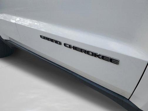 2017 Jeep Grand Cherokee Laredo