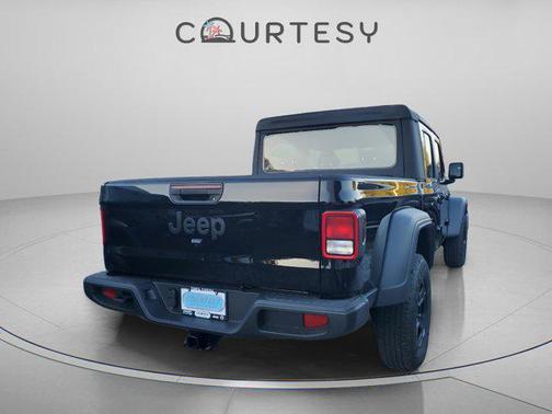 2026 Jeep Gladiator Sport